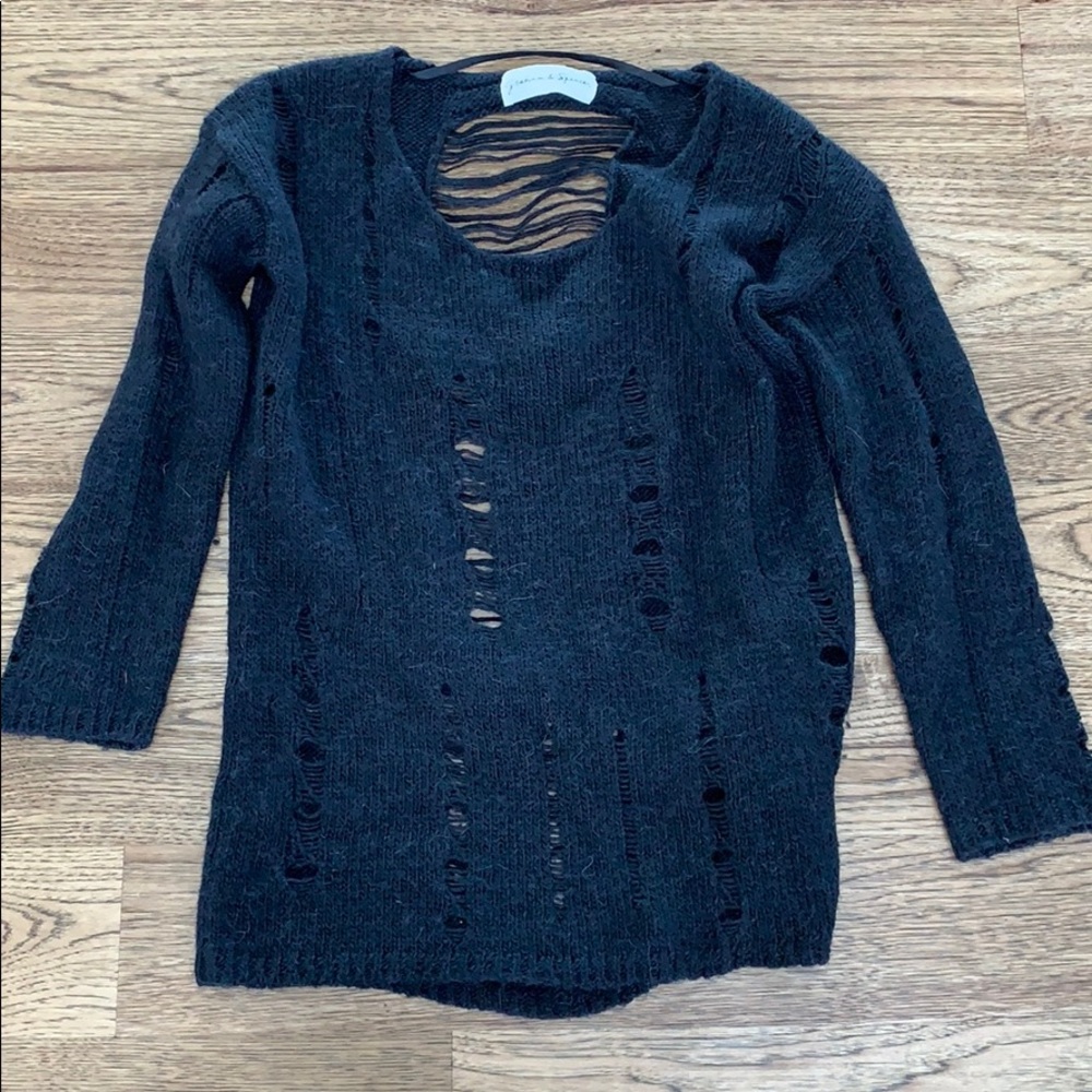 Long sleeved sweater